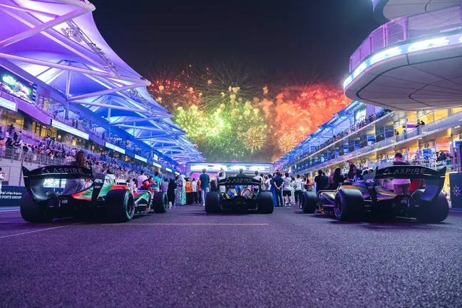 Los coches autónomos en Yas Marina. (X)