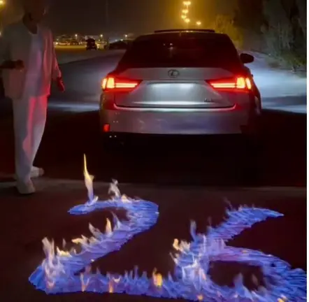 La imagen del joven celebrando su cumpleaños. (Policía de Dubai)