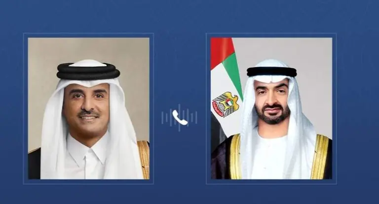 El emir de Qatar y el presidente EAU (derecha). (WAM)