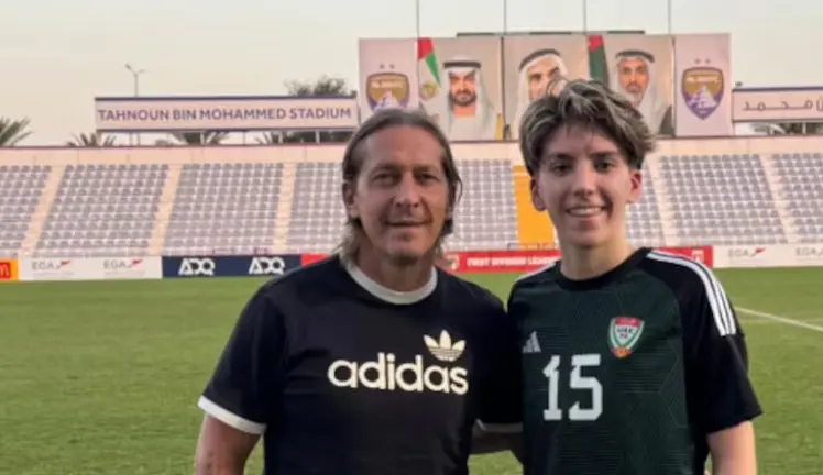 Michel Salgado junto a su hijo Alan. (Instagram)