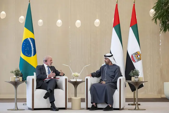Los presidentes de EAU y Brasil en Abu Dhabi. (WAM)