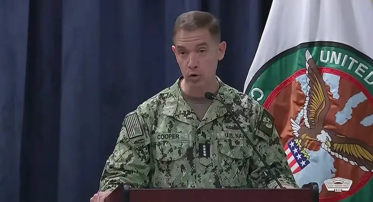 Brad Cooper durante la rueda de prensa. (X)