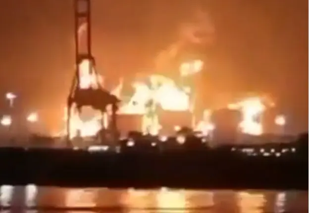 Ataque contra el complejo gas&iacute;stico de Ras Laffan. (X)