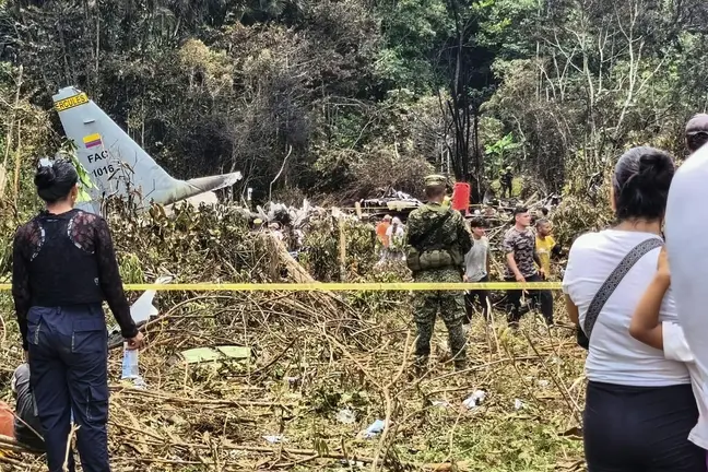 Restos del avi&oacute;n siniestrado en Colombia. (WAM)
