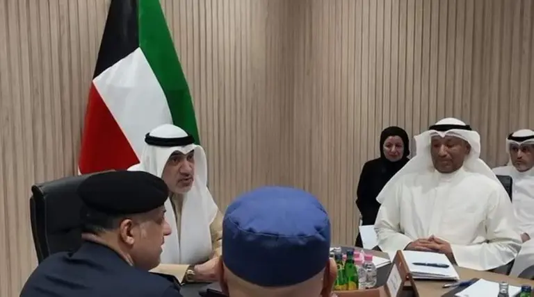 El Comit&eacute; de Defensa Civil de Kuwait, encabezado por el ministro del Interior, el jeque Fahad Yousef Saud Al-Sabah. (X)