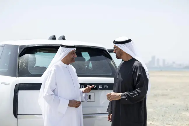 El presidente de EAU y el gobernante de Fujairah. (WAM)