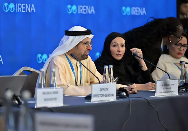 Ali Al Nuaimi durante un foro en Abu Dhabi. (WAM)