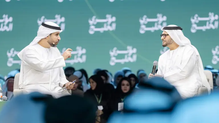 Anwar Gargash a la derecha en la imagen. (WAM)