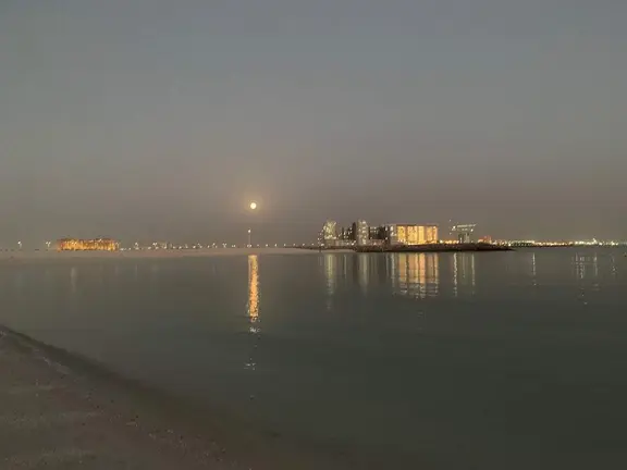 Anochecer en Al Marjan Island en Ras Al Khaimah. (EL CORREO)