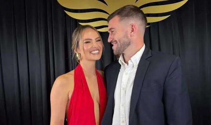 Tim Payne junto a su esposa costarricense. (Fuente externa)