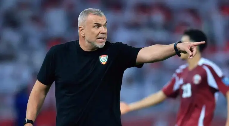 Cosmin Olaroiu, entrenador rumano de f&uacute;tbol. (X)