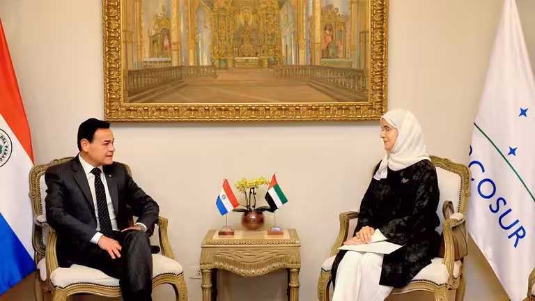 El canciller paraguayo y la embajadora emirat&iacute;. (Fuente externa)