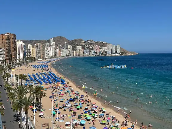 Una perspectiva de Benidorm. (EL CORREO)