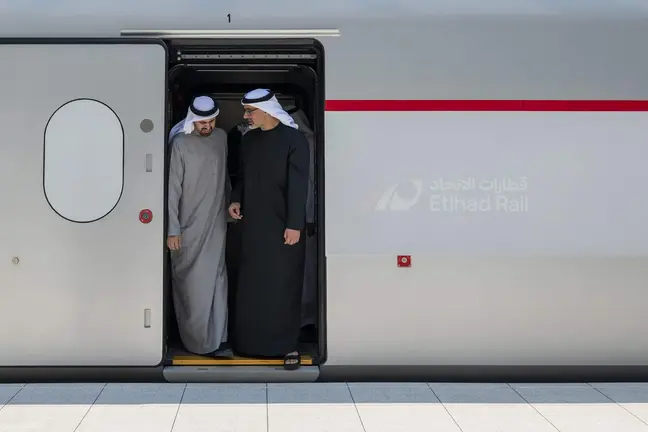 Uno de los trenes de pasajeros de Etihad Rail. (WAM)