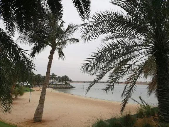 Una playa de Abu Dhabi. (EL CORREO)
