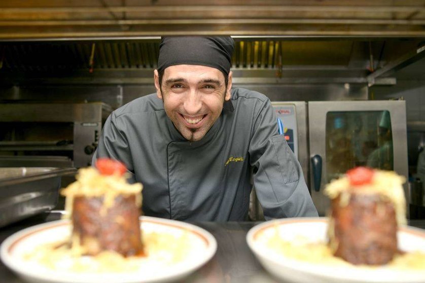 El chef Luis Ezqueta, durante la noche española en el prestigoso Capital Club de Dubai. (EL CORREO)