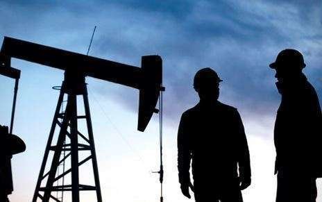 El 77% de los ingresos de Arabia Saudita siguen procediendo del petróleo.