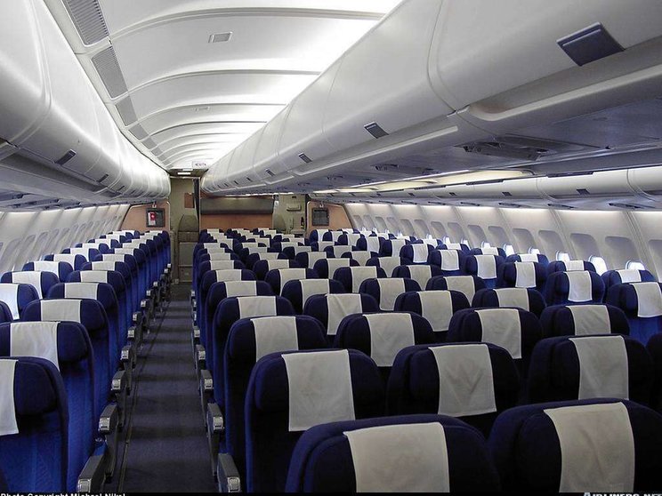 Los viajeros solicitan más espacio entre asientos en el avión.
