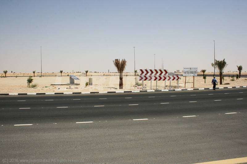 Una imagen de una carretera de Dubai.