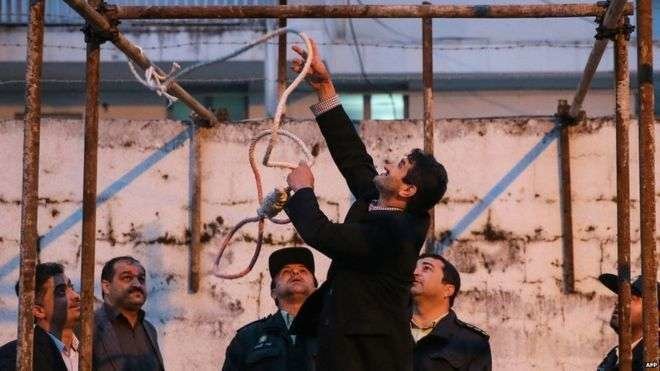 El ahorcamiento es uno de los métodos usados por la justicia iraní para cumplir las ejecuciones judiciales.