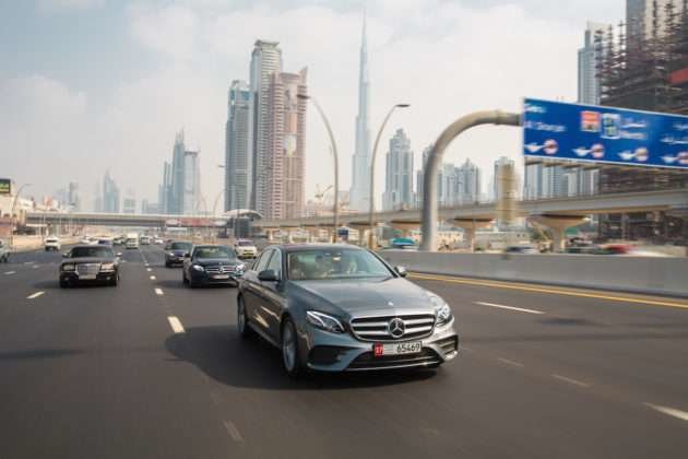 El Mercedes autónomo comienza su viaje en Dubai.