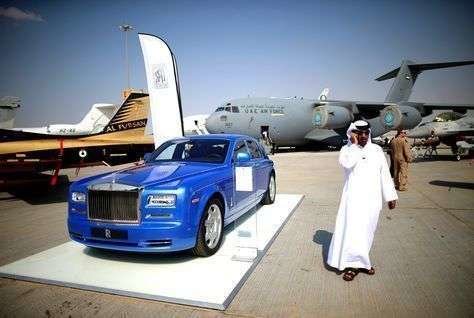 Concesionario de vehículos Rolls-Royce.