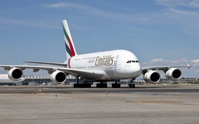 El A380 de Emirates en el Aeropuerto Adolfo Suárez de Madrid.