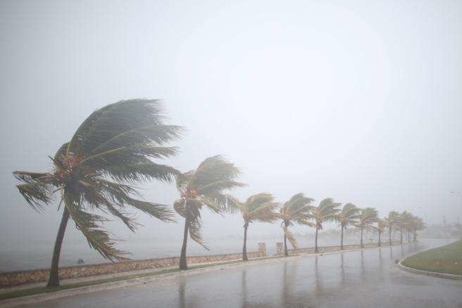 En la imagen de Reuters, vientos fuertes en Cuba.