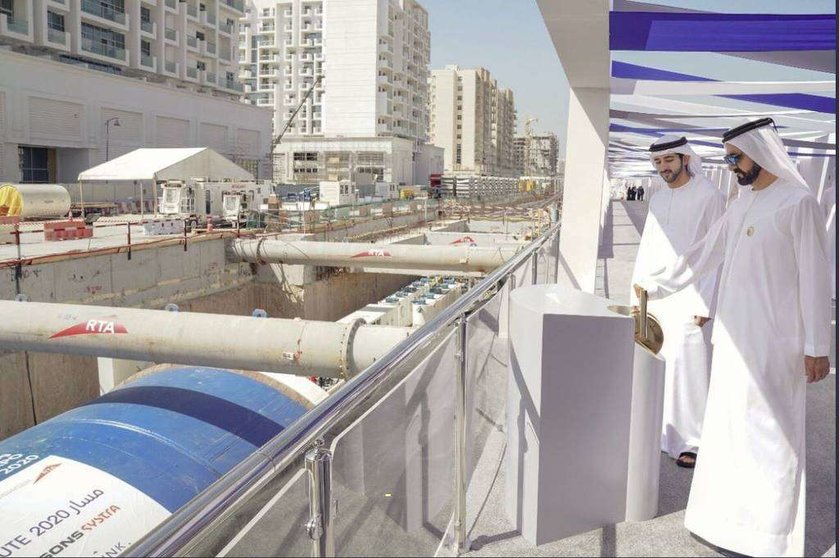 El jeque Mohamed bin Rashid Al Maktoum, durante la inauguración de los trabajos de perforación. (Dubai Media Office)