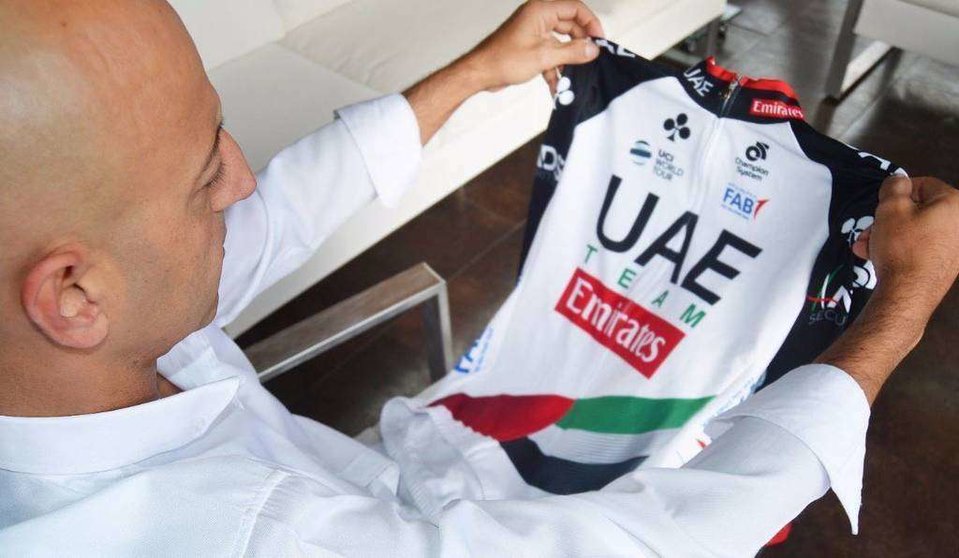 El nuevo técnico del equipo ciclista UAE Emirates.