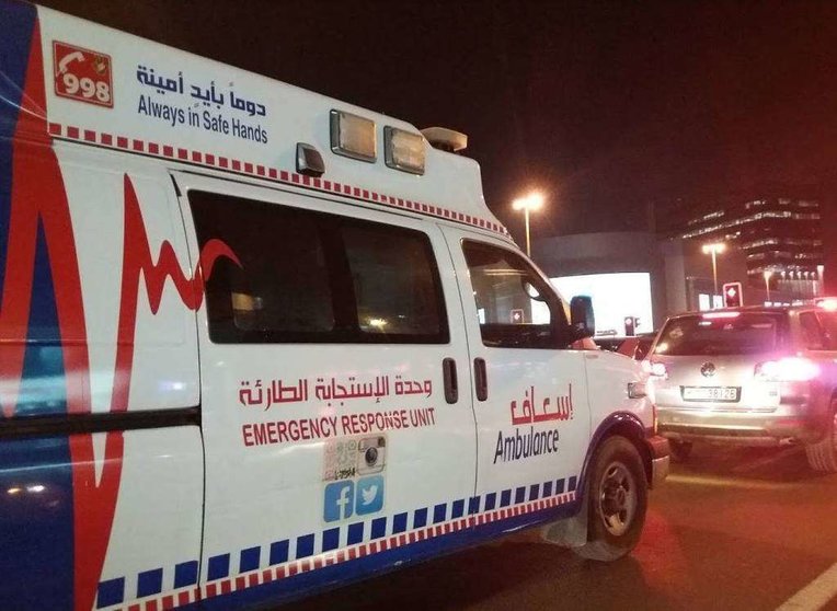 Una ambulancia del equipo de Dubai. (EL CORREO)
