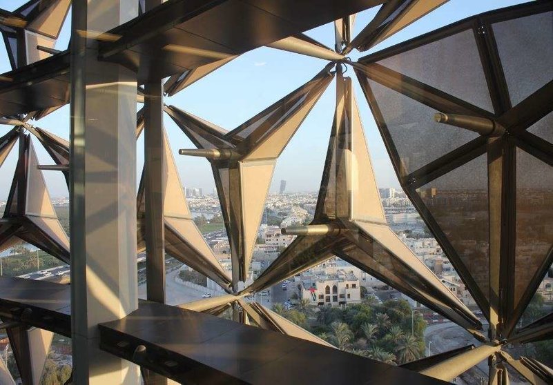Una imagen de la capital de EAU desde el edificio Abu Dhabi Investment Council. (EL CORREO)