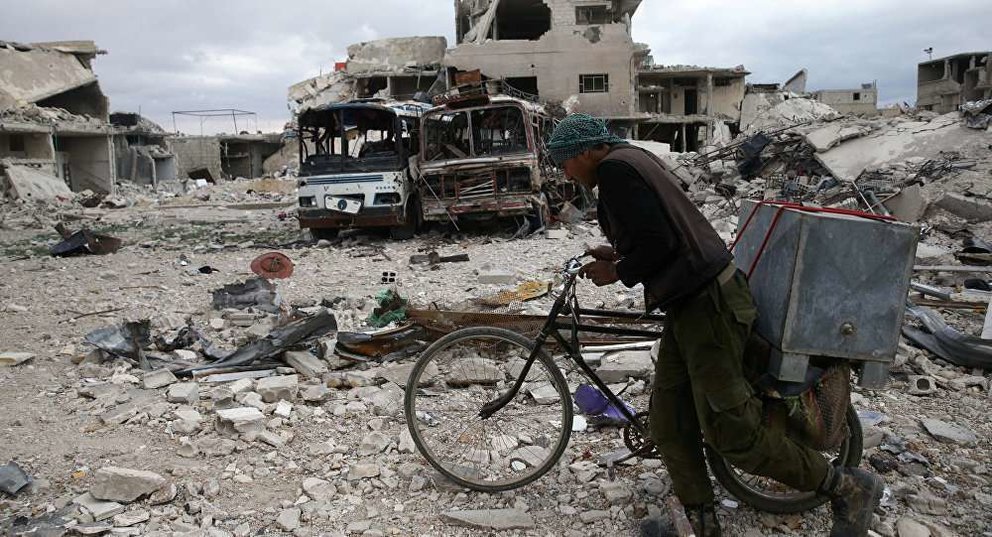 En la imagen de Reuters, una ciudad siria devastada por la guerra.