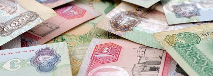 Billetes de dirhams de Emiratos Árabes.