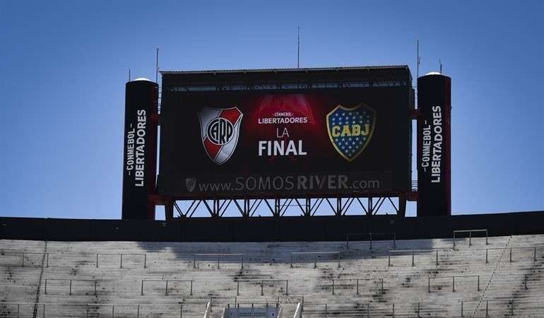 El Estadio Monumental, hogar de River Plate, antes de la final contra Boca Juniors. (EFE)