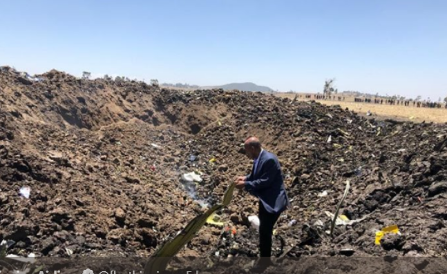 Restos del avión de Ethiopian Airlines siniestrado.