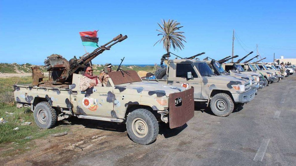 Milicias de Misrata tras su llegada a Trípoli, en la capital de Libia. (EFE)