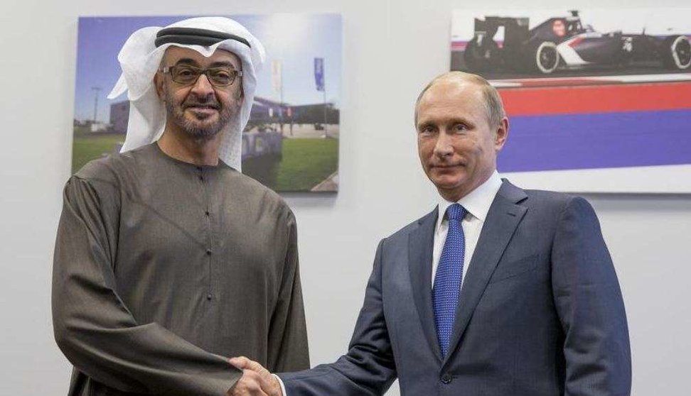 El príncipe heredero de Abu Dhai y Vladimir Putin durante un encuentro en 2015.