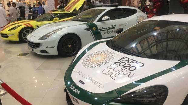 Los lujosos coches de la Policía de Dubai.