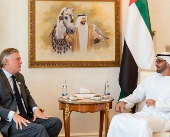 El príncipe heredero de Abu Dhabi junto a Antonio López-Istúriz, secretario general de la Partido Popular Europeo.