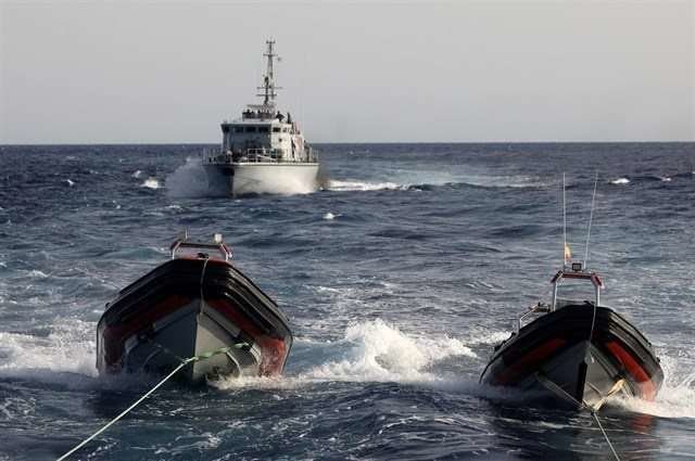 En la imagen de Reuters, patrulleras costeras en Libia.