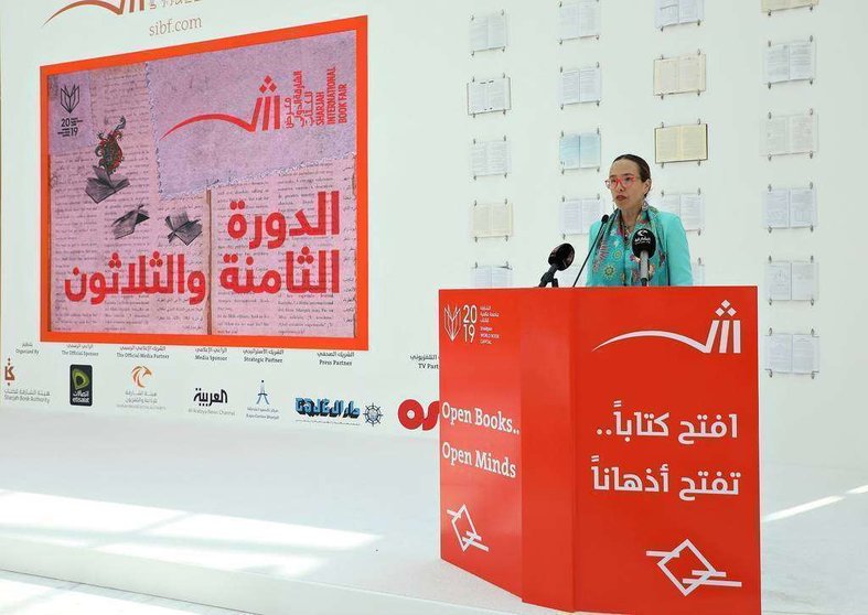 La embajadora de México, Francisca E. Méndez, durante su intervención en la presentación de la Feria Internacional del Libro de Sharjah 2019. (Cedida)