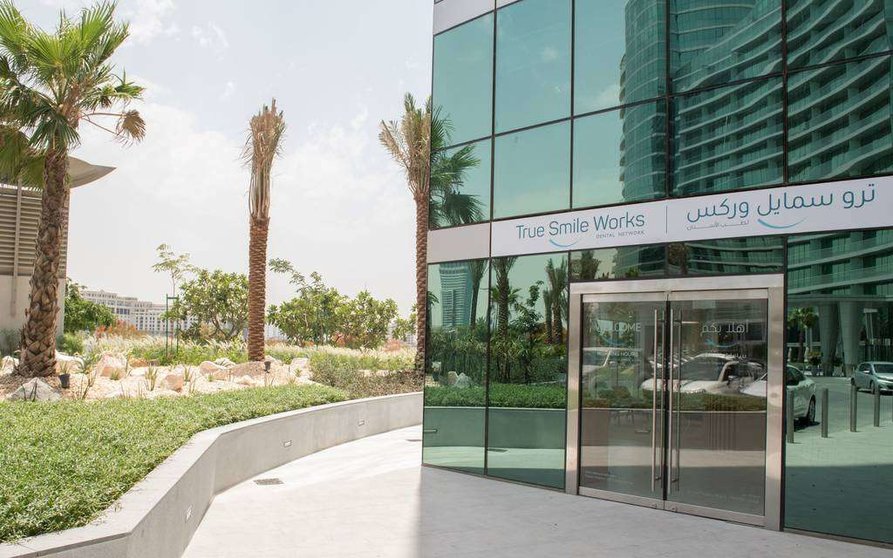 Imagen exterior de la nueva clínica True Smile Works, situada en Dubai Festival City, Marsa Plaza, North Wing. (Cedida)