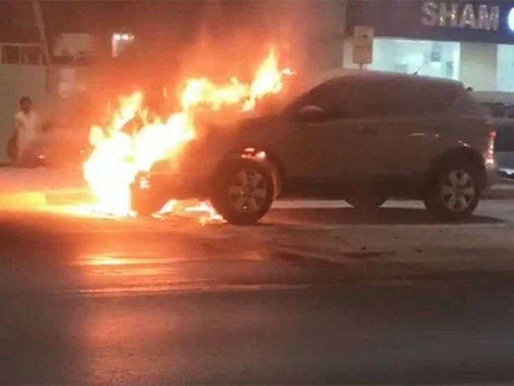 Incendio en un coche.