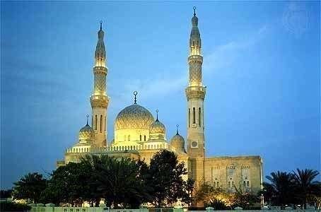 Una mezquita en el emirato de Dubai.