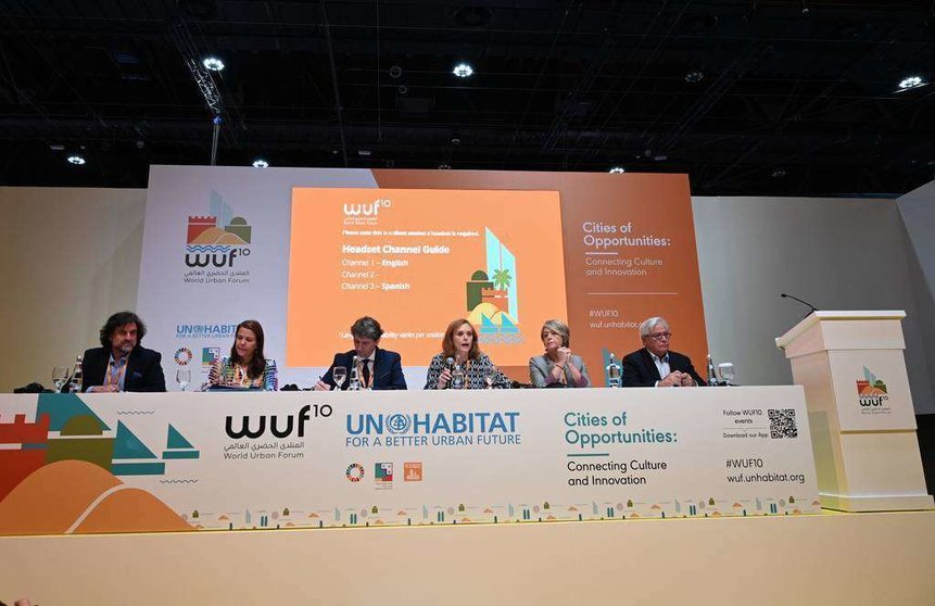 Participantes en el 'networking' de España en el X Foro Urbano Mundial, que tuvo por título 'La gobernanza: un elemento clave para implementar las Políticas Nacionales Urbanas'. (EL CORREO)