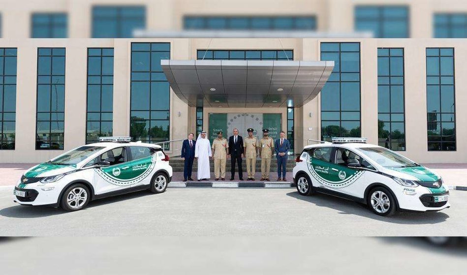 Un momento de la presentación de los nuevos patrullas eléctricos de la Policía de Dubai.