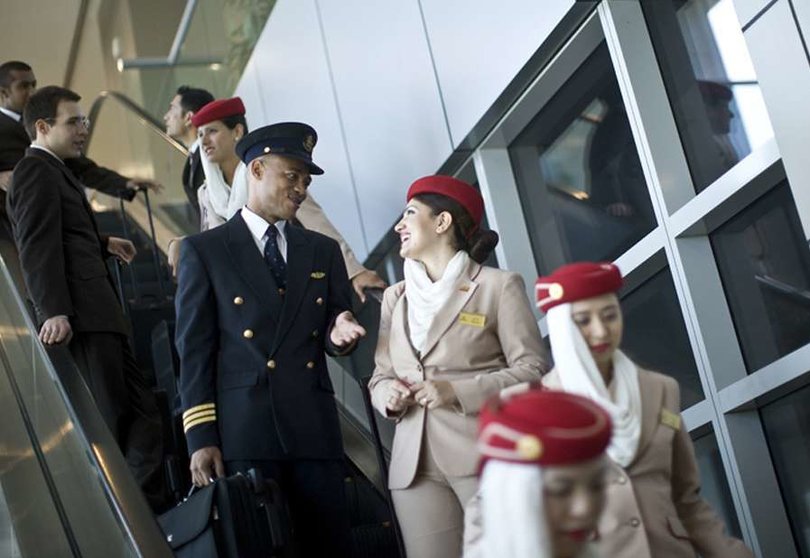 Tripulación de un vuelo de Emirates Airline.