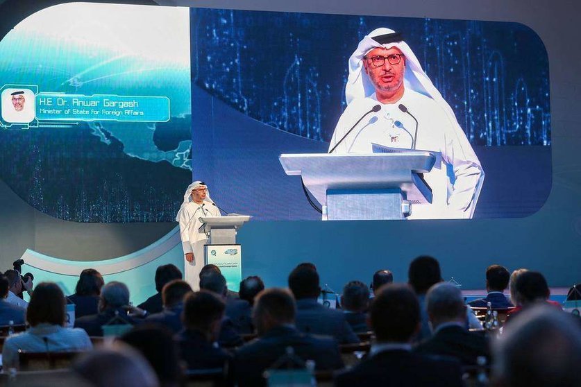 El ministro de Exteriores de Emiratos Árabes Unidos, Anwar Gargash durante su intervención en el Sexto Foro Estratégico de Abu Dhabi.