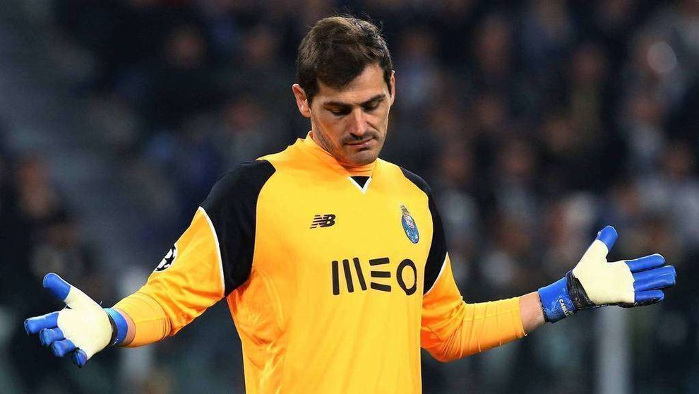 En la imagen de EFE,el futbolista español, Iker Casillas.